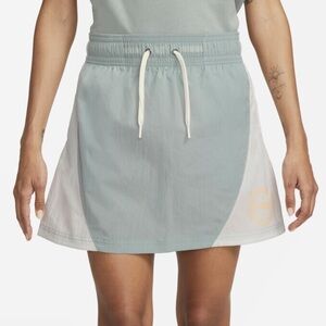 Nike Heritage Green 100% Nylon Athletic Elastic Waist Mini Skirt Size S